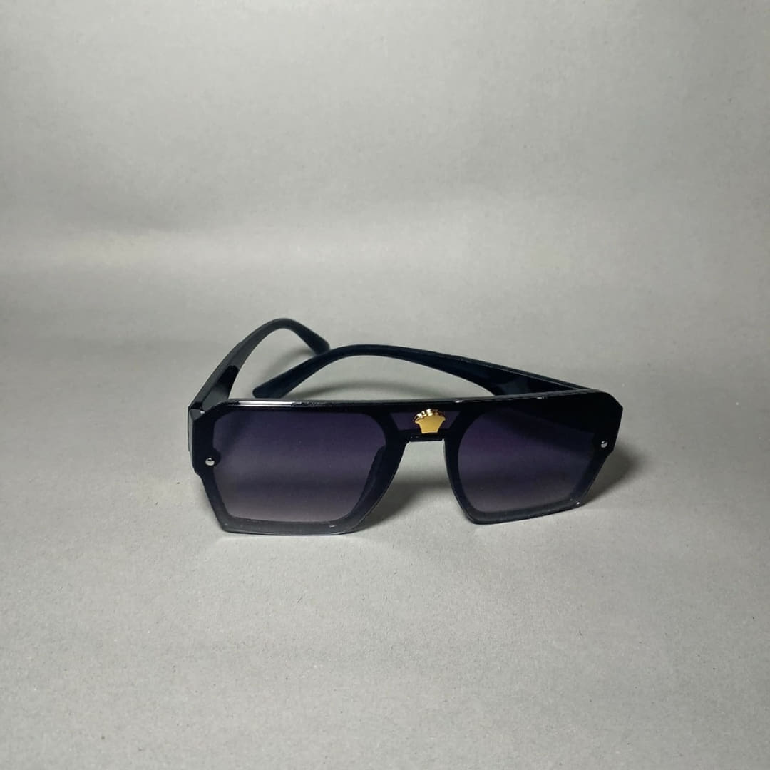 NoirEdge™ – Premium All-Black Sunglasses