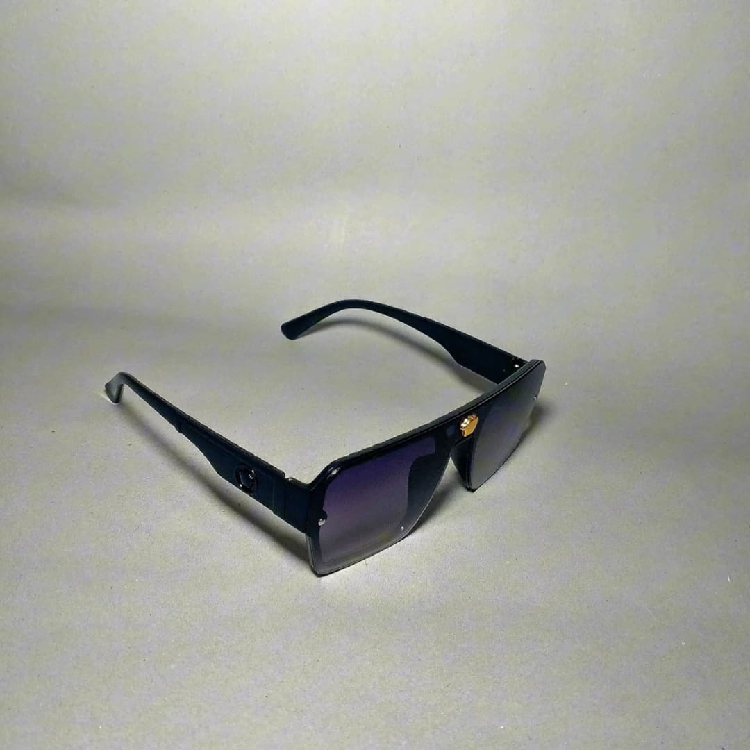 NoirEdge™ – Premium All-Black Sunglasses