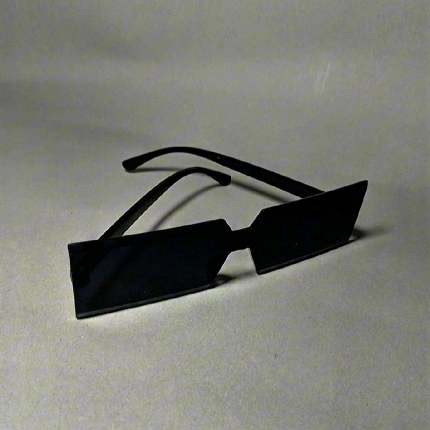 Stylish glasses designed for luxury men's &Women π